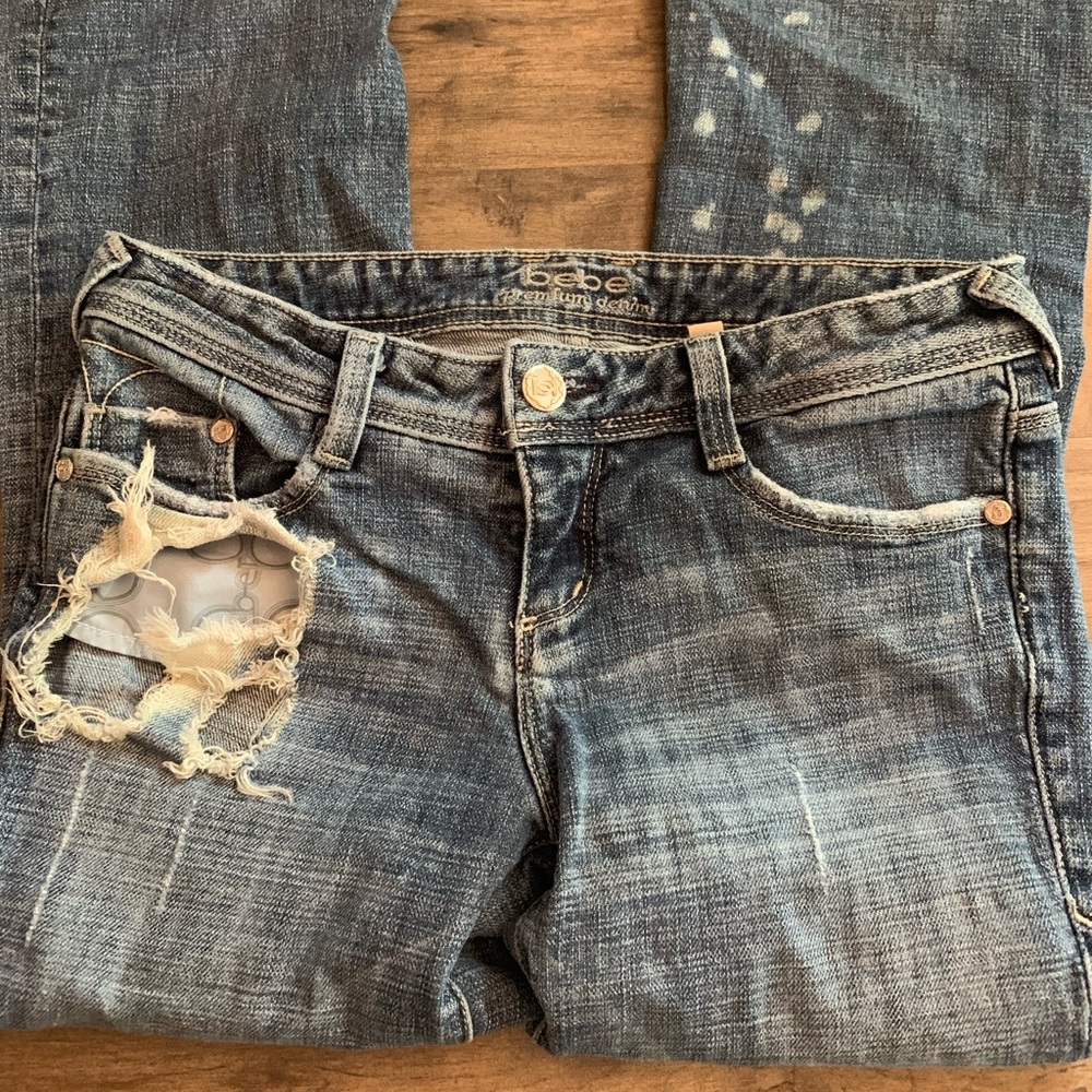 Bebe jeans distressed
